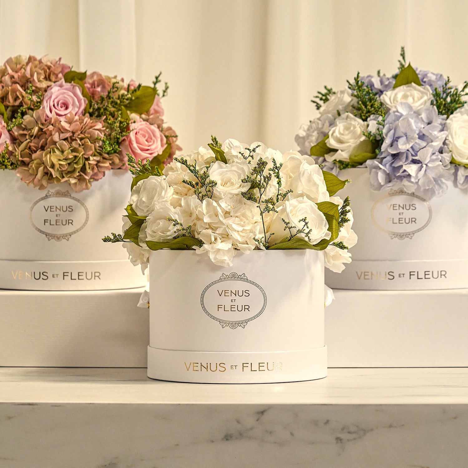 Small Round Roses & Hydrangeas - Venusetflleur